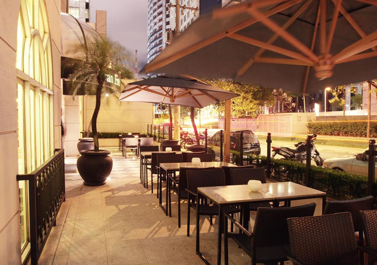Gran Estanplaza Berrini Hotel Sao Paulo Exterior foto The outdoor patio at the restaurant