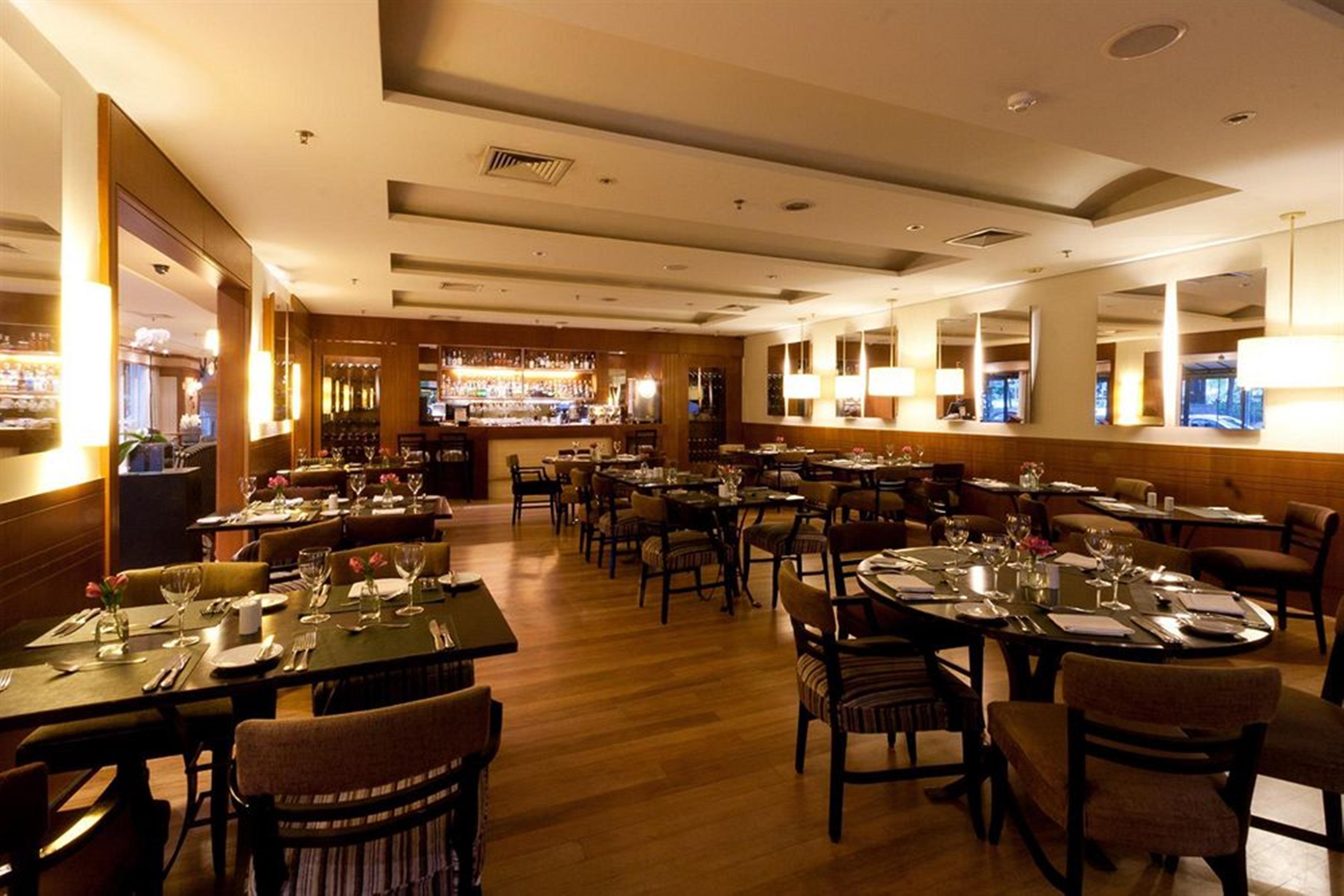 Gran Estanplaza Berrini Hotel Sao Paulo Exterior foto The interior of the restaurant
