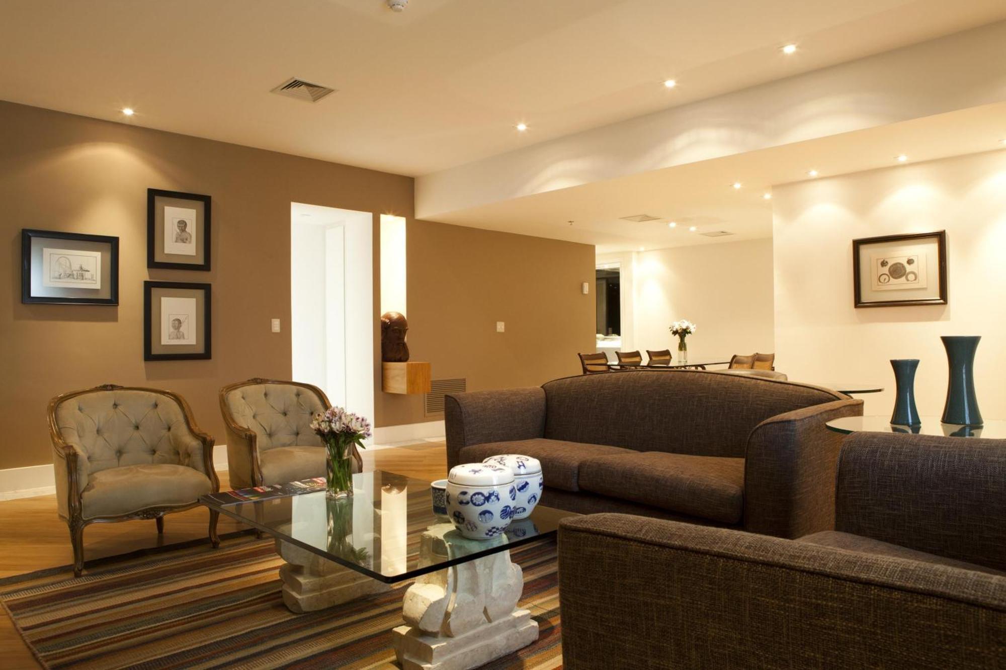 Gran Estanplaza Berrini Hotel Sao Paulo Cameră foto A living room with recessed lighting